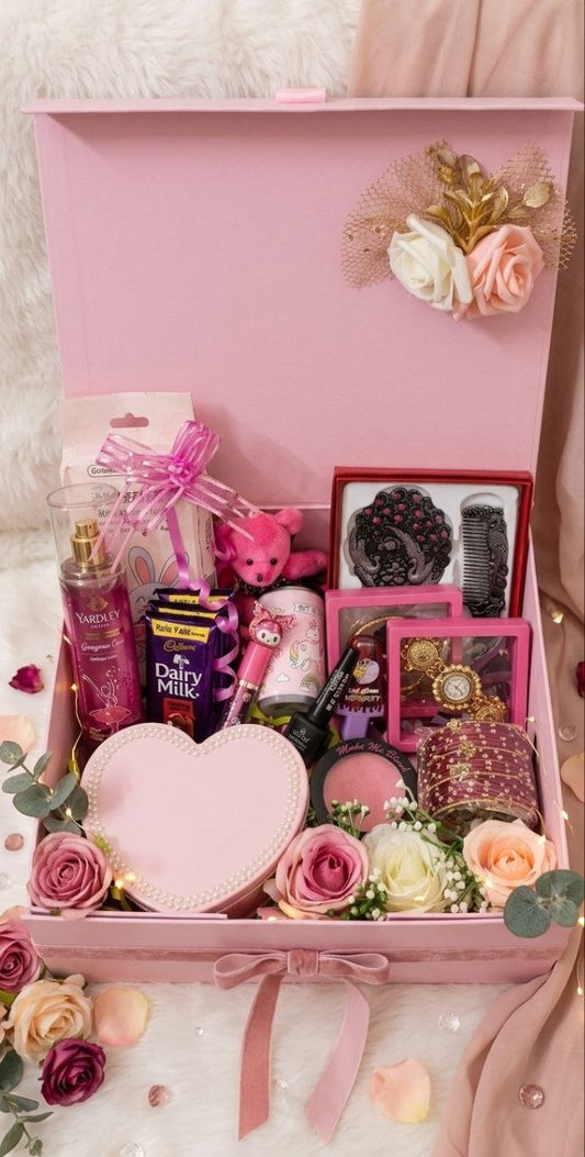 Premium Gift Hamper for Her by Happy Hampers, Mumbai