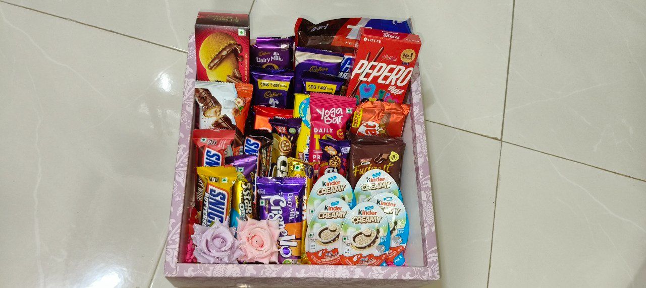 Deluxe Chocolate & Snack Gift Tray