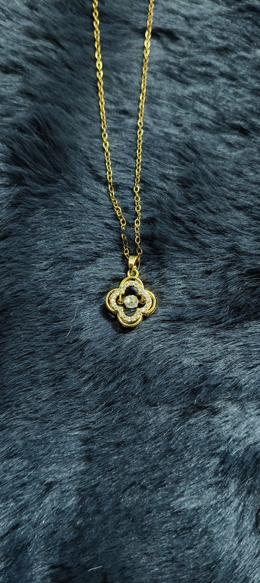 Gold Clover Pendant Necklace with Rhinestone